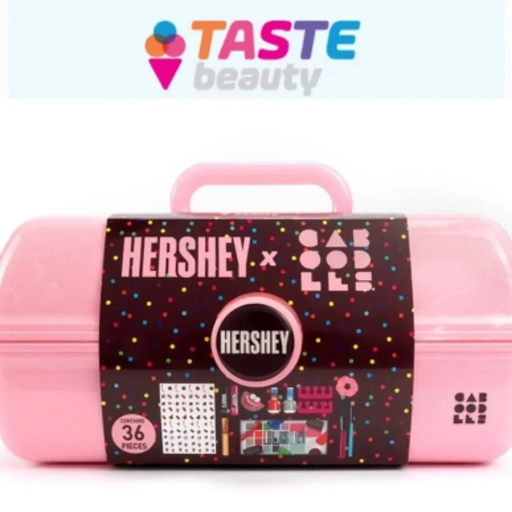 Taste Beauty X Hershey's On The Go Girl‎ Caboodles Filled Makeup Organizer